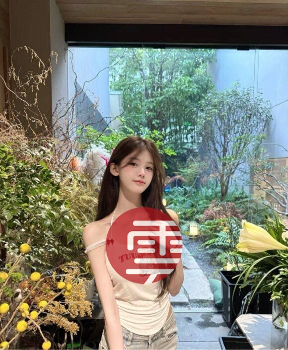 萌妹 Iris