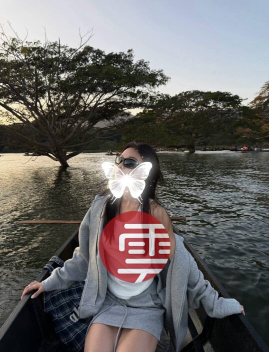 爱丁堡伴游极品美女 Nomi
